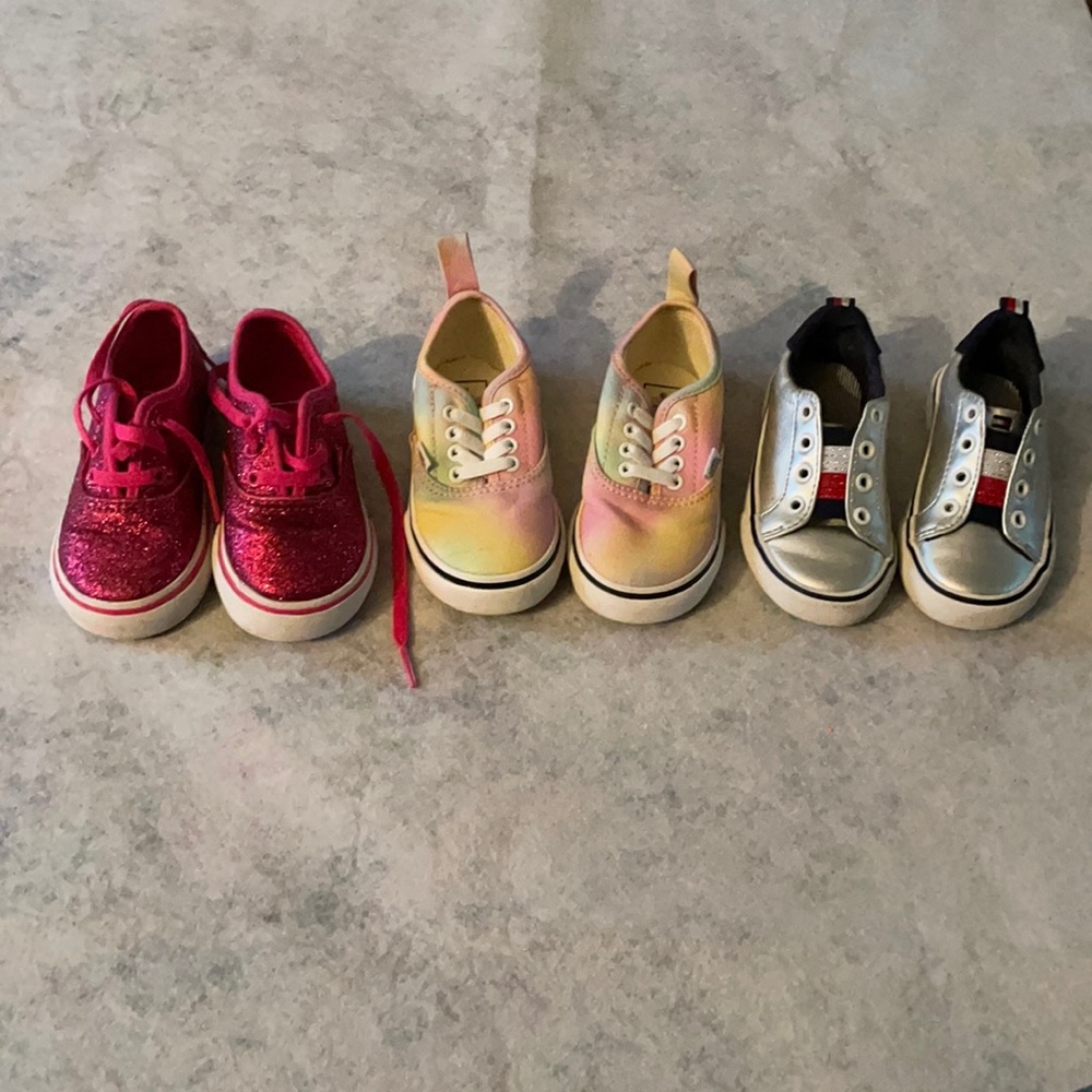 Sneaker toddler bundle size 5-6c